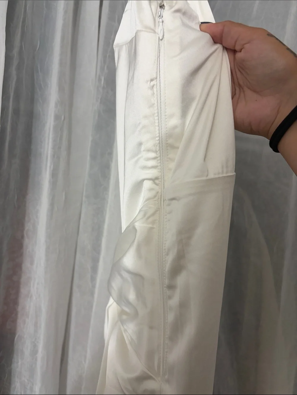 Abercrombie & Fitch White Sleeveless Knot-Detail Maxi Dress